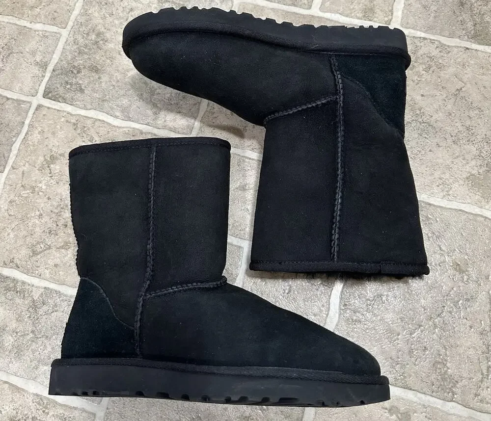 UGG CLASSIC II BOOT BLACK SUEDE SHEARLING LINED WOMENS 8 Great Shape!